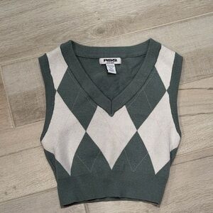 RSQ Green and Cream Argyle V-Neck Knit Tank